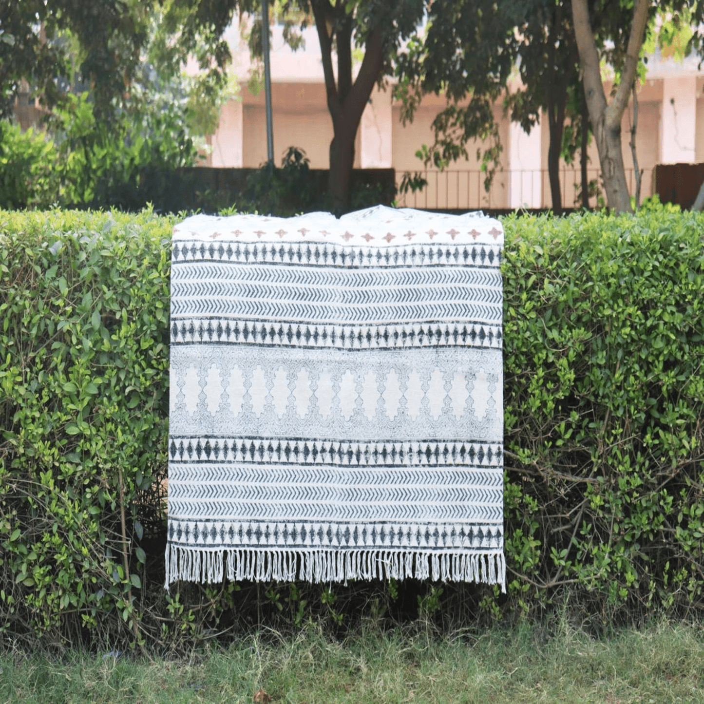 Buy Cotton Indoor Outdoor Rugs Black and White Large Available in 3x5 , 4x6 , 5x7 , 8x10 feet